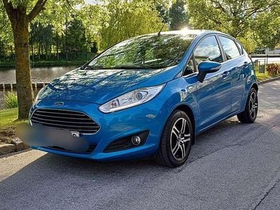 Gebraucht Ford Fiesta Titanium 75 PS (55 kW) 2012 Blau Kleinwagen