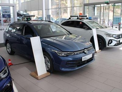 Mittelblau normal Gebraucht 2025 VW Golf VIII Kombi | € 29.190 (Guter Preis)