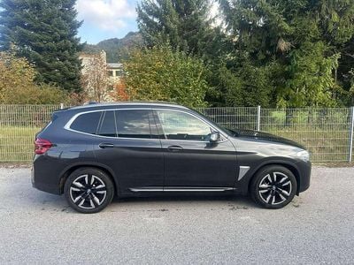 Grau Gebraucht 2021 BMW iX3 SUV | € 32.500 (Fairer Preis)