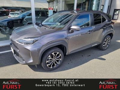 gebraucht Toyota Yaris Hybrid Cross -1,5l 4x2 HY Active Drive *SAFETY-PAKET*