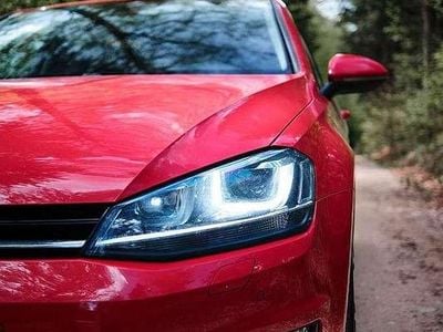 Rot Gebraucht 2015 VW Golf VII Highline Limousine | € 10.400 (Fairer Preis)