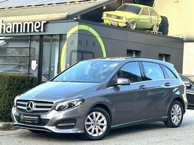 Grau Gebraucht 2017 Mercedes B180 Van / Kleinbus | € 16.900 (Guter Preis)