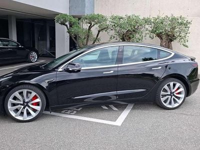 Schwarz Gebraucht 2019 Tesla Model 3 Performance Limousine | € 28.500 (Etwas zu teuer)