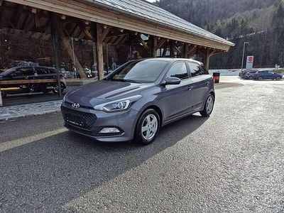 Gebraucht Hyundai i20 GO! 84 PS (61 kW) 2016 Grau Limousine