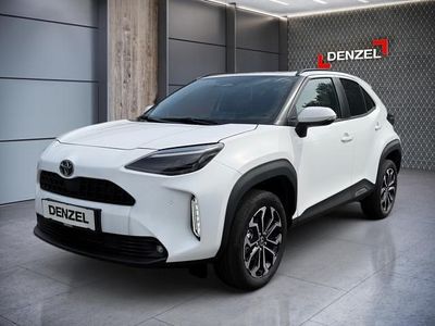 Weiß Neu 2025 Toyota Yaris Hybrid Active Limousine | € 31.390 (Teuer)