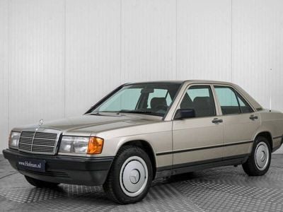 Grau Gebraucht 1986 Mercedes 190 Limousine | € 19.900