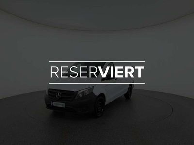 Weiß Gebraucht 2023 Mercedes Vito Van / Kleinbus | € 40.788 (Guter Preis)