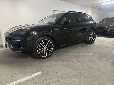 Gebraucht Porsche Cayenne Coupe 470 PS (345 kW) 2024 Schwarz Coupé