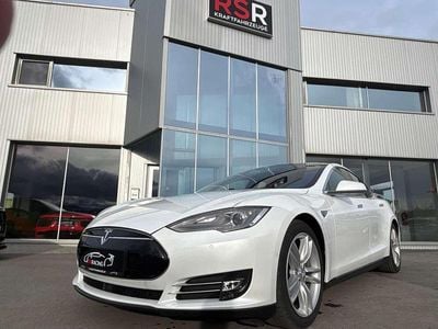 Weiß Gebraucht 2016 Tesla Model S Kleinwagen | € 28.500 (Etwas zu teuer)