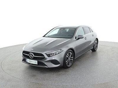 Mountaingrau metallic Gebraucht 2023 Mercedes A180 Limousine | € 29.900 (Fairer Preis)