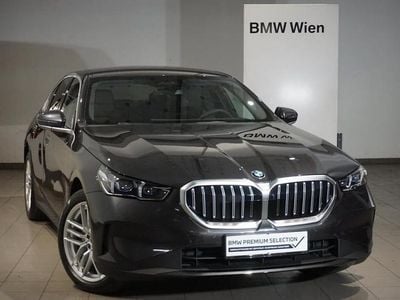 Grau Gebraucht 2023 BMW 520 Efficient Dynamics Limousine | € 54.495 (Superpreis)