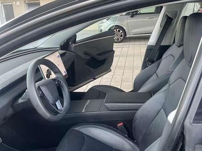 Gebraucht Tesla Model 3 Standard Range 208 kW (283 PS) 2024 Limousine