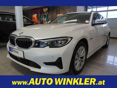 Weiß Gebraucht 2021 BMW 320e Advantage Kombi | € 20.970 (Fairer Preis)