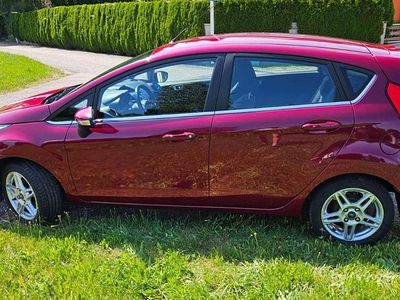 Rot Gebraucht 2015 Ford Fiesta Titanium Kleinwagen | € 6.500 (Fairer Preis)