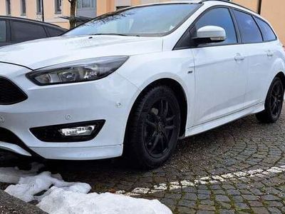 gebraucht Ford Focus Traveller 10 EcoBoost ST-Line