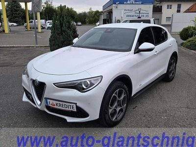 Weiß Gebraucht 2018 Alfa Romeo Stelvio Super SUV | € 29.900 (Etwas zu teuer)