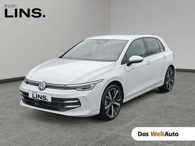 Neu VW Golf VIII 116 PS (85 kW) 2025 Weiss  normal Limousine