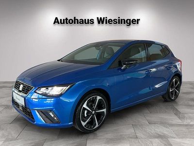 Hellblau metallic Neu 2025 Seat Ibiza FR | € 22.874 (Etwas zu teuer)