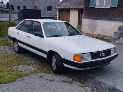 Audi 100