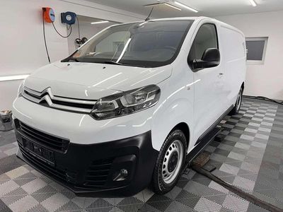 Weiß Gebraucht 2023 Citroën Jumpy Comfort Van / Kleinbus | € 31.990