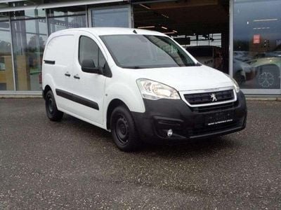 Gebraucht Peugeot Partner Premium 99 PS (72 kW) 2018 Weiß Van / Kleinbus