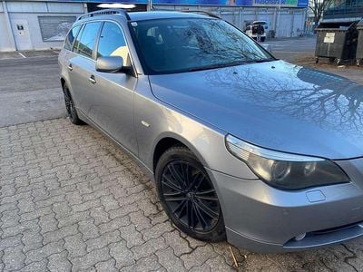 Gebraucht BMW 530 218 PS (160 kW) 2005 Grau Kombi
