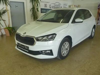 Weiss metallic Gebraucht 2024 Skoda Fabia Selection | € 18.990 (Fairer Preis)