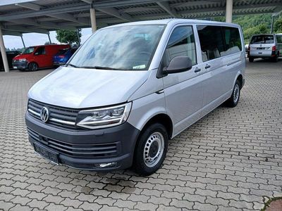 Silber metallic Gebraucht 2019 VW Caravelle Trendline Van / Kleinbus | € 49.990