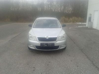 gebraucht Skoda Octavia Combi 16 Active TDI CR DPF