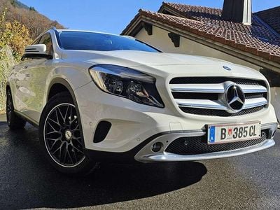 Mercedes GLA220
