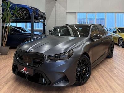 Grau Gebraucht 2025 BMW M5 Comfort Edition Kombi | € 157.900