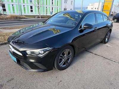 Gebraucht Mercedes CLA200 Shooting Brake 150 PS (110 kW) 2020 Schwarz Kombi