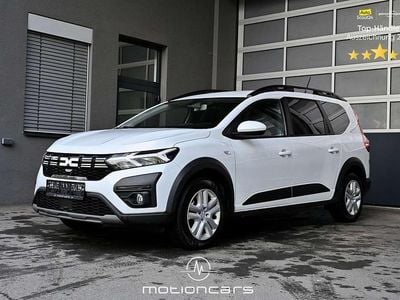 Gebraucht Dacia Jogger Expression 94 PS (69 kW) 2023 Weiß Van / Kleinbus