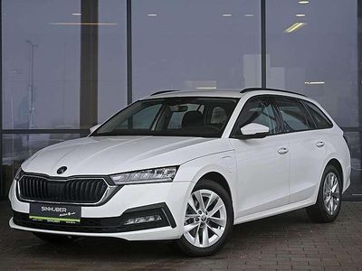 Weiß Gebraucht 2022 Skoda Octavia Style Kombi | € 21.290 (Superpreis)