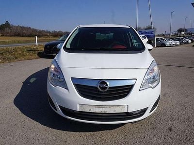 Weiß Gebraucht 2010 Opel Meriva Edition Van / Kleinbus | € 3.490 (Etwas zu teuer)