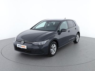 Gebraucht VW Golf VIII Life 110 PS (80 kW) 2024 Grau Limousine