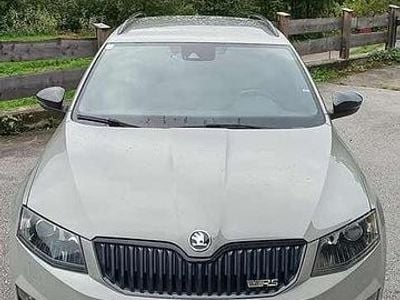 gebraucht Skoda Octavia Combi 2.0 TDI (Green tec) DSG RS