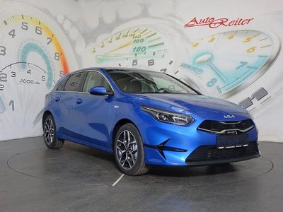 Neu Kia Ceed Silver 101 PS (74 kW) 2025 Blue flame Kleinwagen