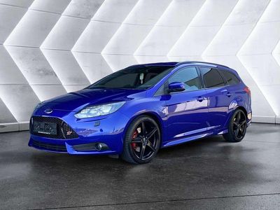 Blau Gebraucht 2013 Ford Focus ST Kombi | € 13.999