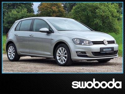 Grau Gebraucht 2015 VW Golf VII LOUNGE Limousine | € 14.990 (Fairer Preis)