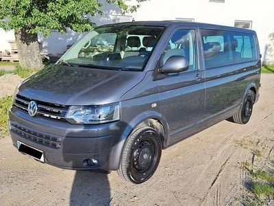Grau Gebraucht 2014 VW Caravelle Comfortline Van / Kleinbus | € 19.900
