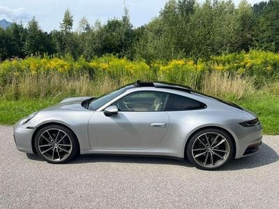 Gebraucht Porsche 911 Carrera 4 385 PS (283 kW) 2024 Silber Coupé