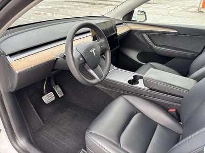 Gebraucht Tesla Model Y Long Range AWD 258 kW (351 PS) 2022 Weiß SUV