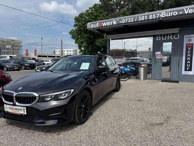 Schwarz Gebraucht 2019 BMW 320 Advantage Kombi | € 25.999 (Etwas zu teuer)
