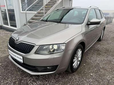 Grau Gebraucht 2017 Skoda Octavia Kombi | € 11.990 (Fairer Preis)