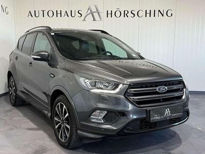 Grau Gebraucht 2018 Ford Kuga ST-Line SUV | € 15.499 (Fairer Preis)