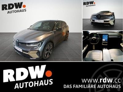 Grau Gebraucht 2022 Renault Mégane IV Iconic Limousine | € 31.900