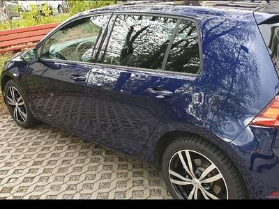 Gebraucht VW Golf VII Comfortline 125 PS (91 kW) 2017 Blau Limousine