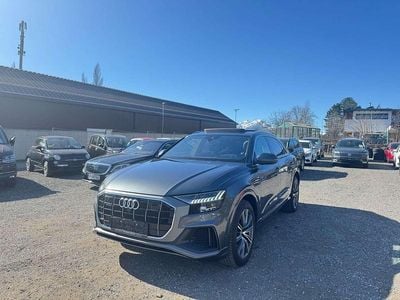 Grau Gebraucht 2018 Audi Q8 Design SUV | € 53.500 (Guter Preis)