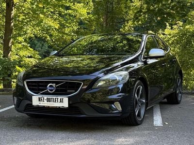 Schwarz Gebraucht 2014 Volvo V40 R-Design Kombi | € 10.900 (Fairer Preis)